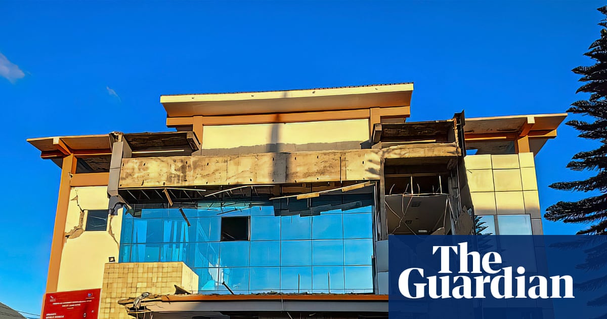 Strong 7.7-magnitude earthquake strikes eastern Indonesia, killing two